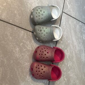 Kids Glitter Crocs - Silver and pink size 6c (toddler)